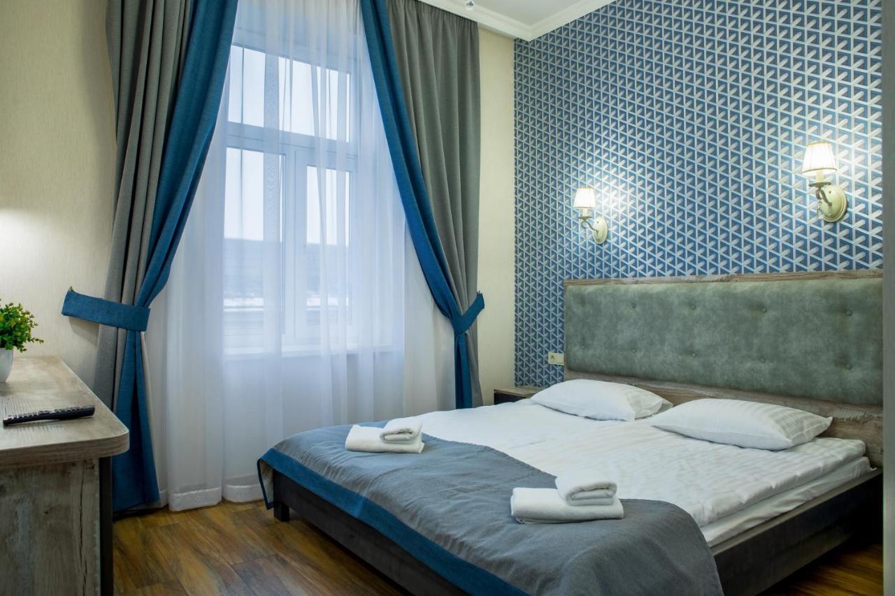 Mini Hotel Barvy Lvova On Horodotska St. Lviv Exterior foto